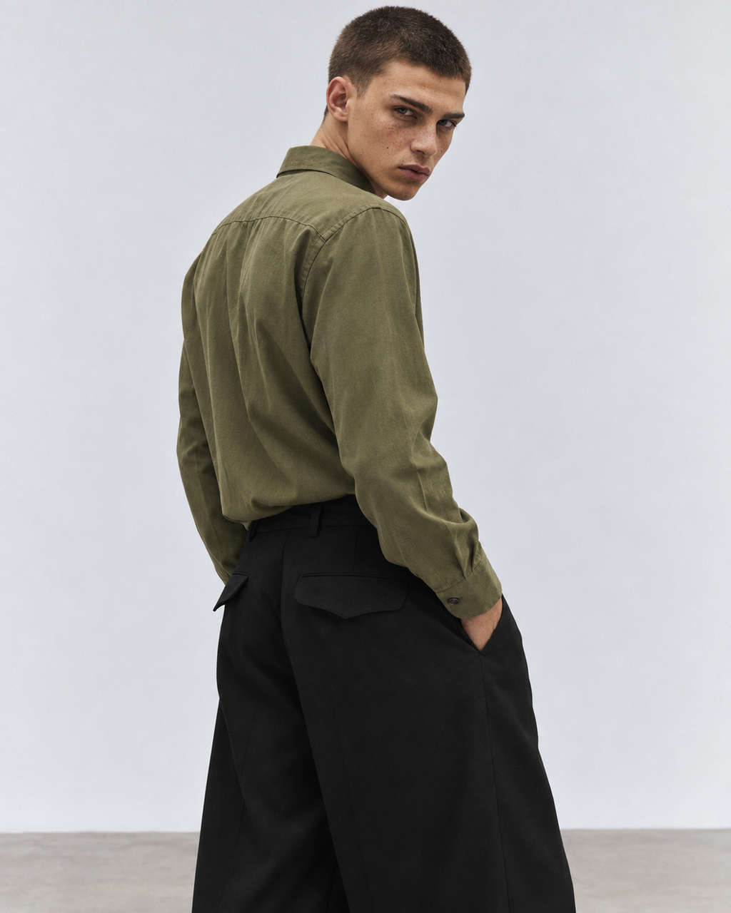 PANTALONE WIDE LEG STRUTTURATO